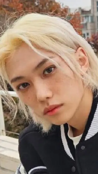 ai character: ￼ Felix￼ background