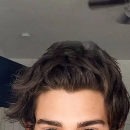 chat with ai character: Markus eine süße