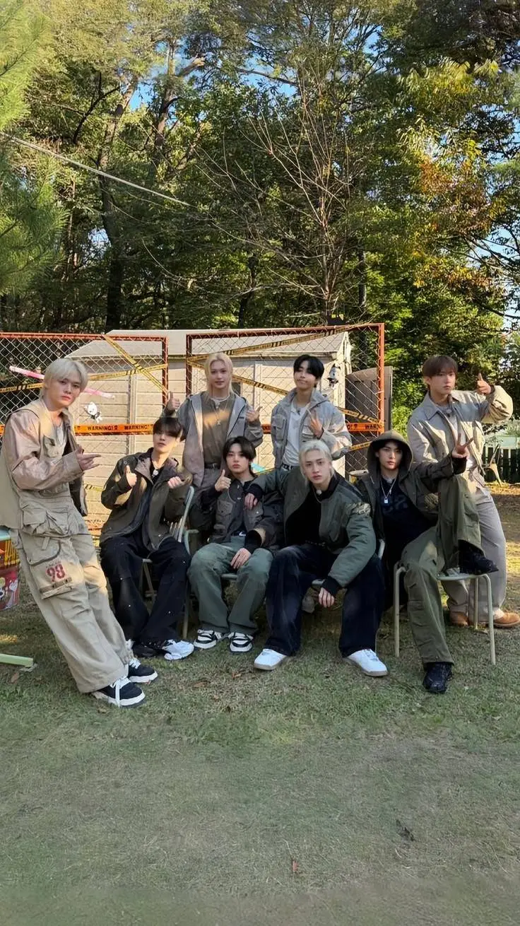 ai character: Stray kids background