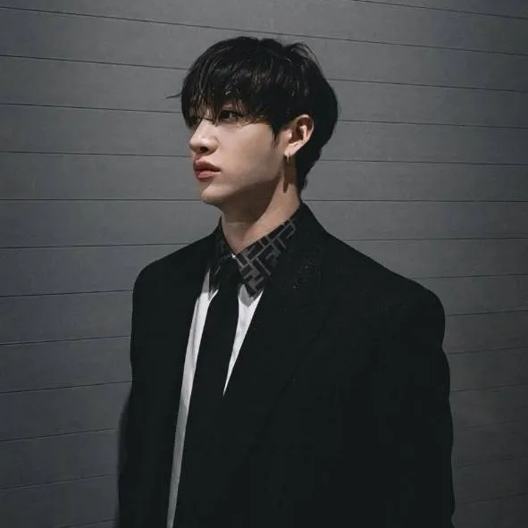 chat with ai character: Bangchan SKZ