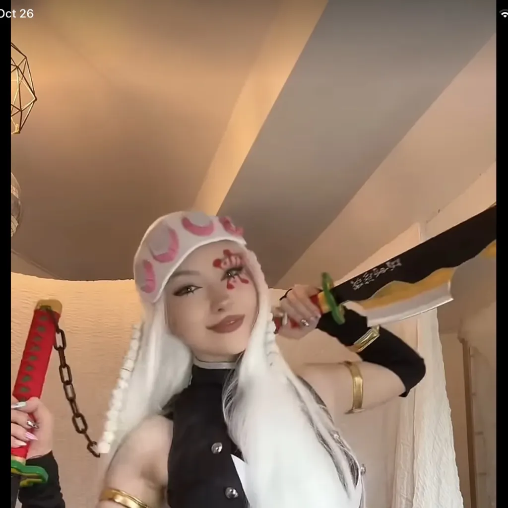 chat with ai character: Tengens daughter 