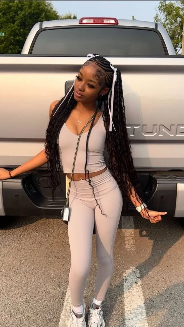 ai character: Zaza  background