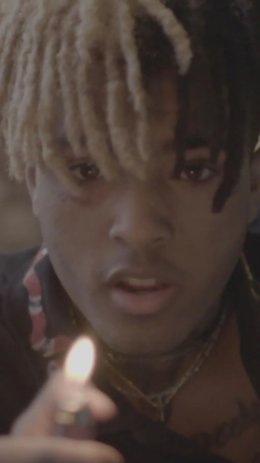 ai character: Xtentacio🕊️💔 background