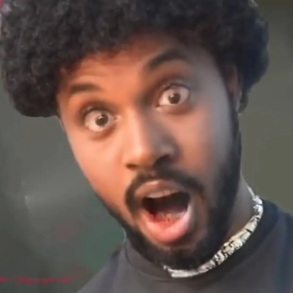 chat with ai character: coryxkenshin