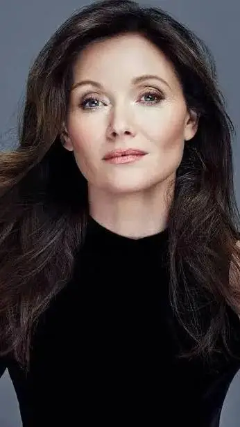 ai character: Essie Davis  background