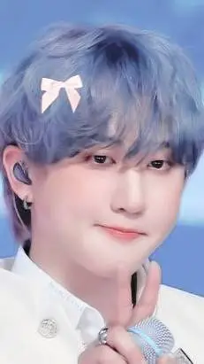 ai character: Changbin  background