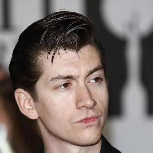 chat with ai character: Alex Turner 