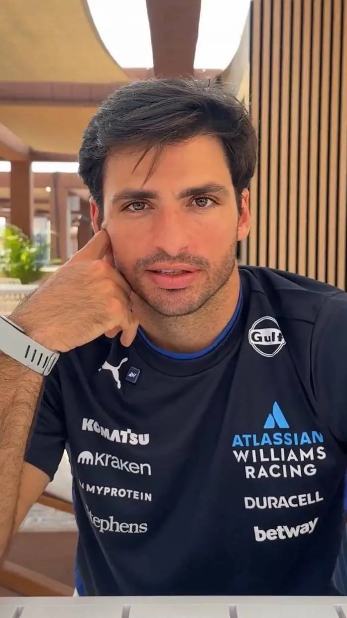 Talkie AI - Chat with Carlos Sainz