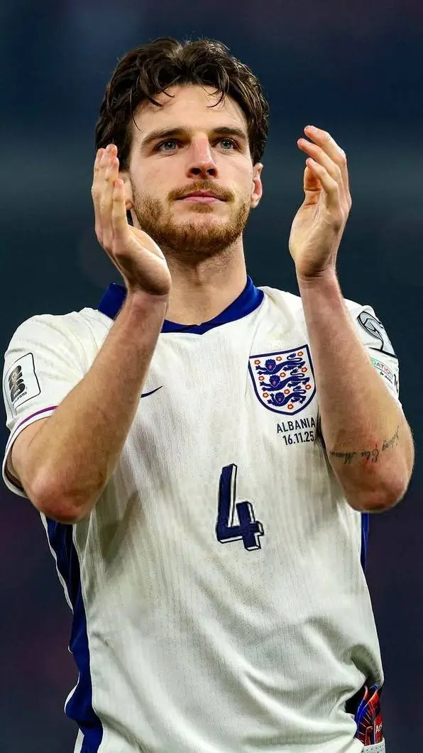 ai character: Declan Rice  background