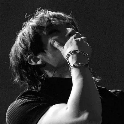 chat with ai character: 𝓑𝓪𝓷𝓰 𝓒𝓱𝓪𝓷