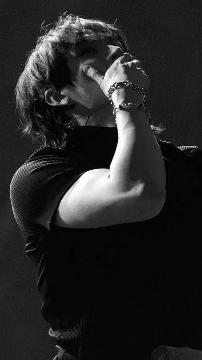 ai character: 𝓑𝓪𝓷𝓰 𝓒𝓱𝓪𝓷 background