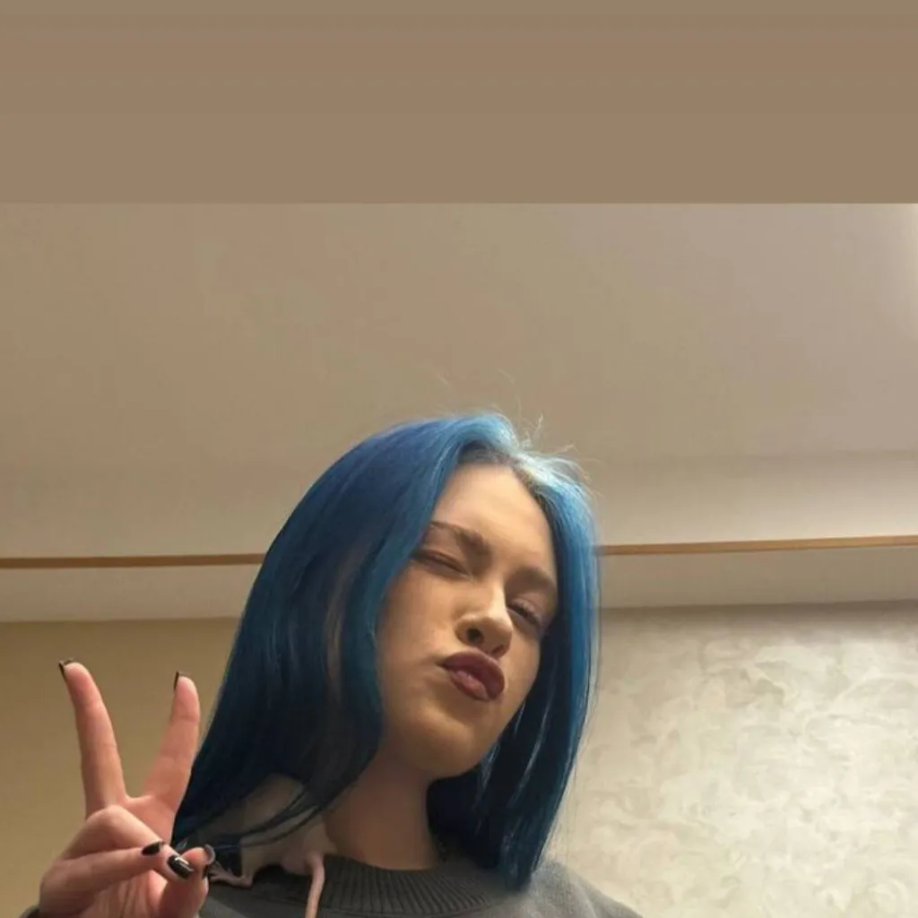 chat with ai character: Соня