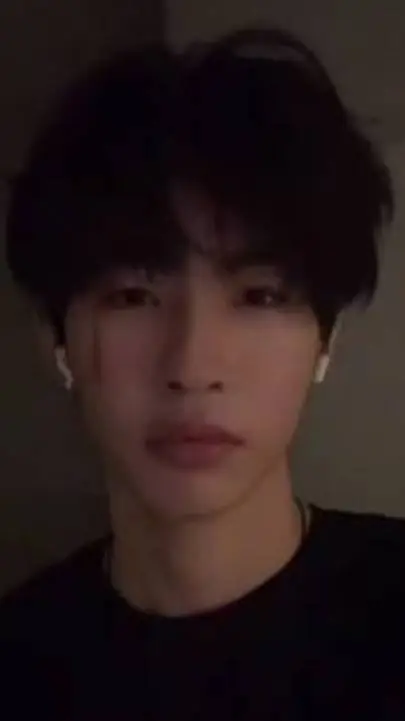 ai character: Karl background