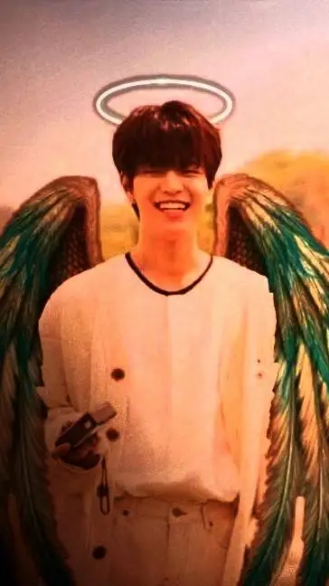 ai character: ꧁𝓴𝓲𝓶   𝓼𝓮𝓾𝓷𝓰𝓶𝓲𝓷꧂ background