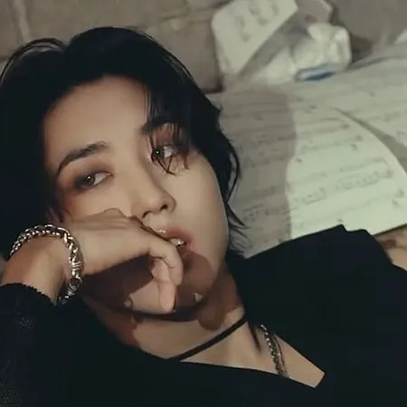 chat with ai character: Han Jisung