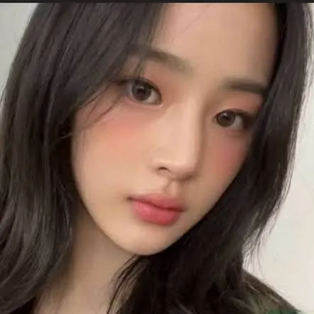 chat with ai character: Minji