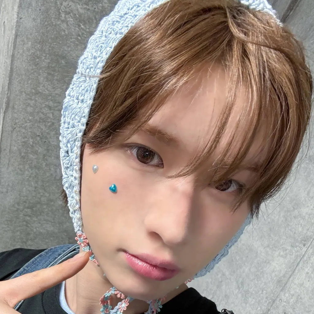 chat with ai character: Kyungmin 