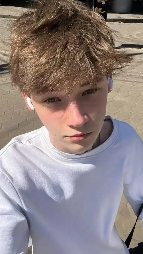 ai character: Марк background