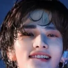 chat with ai character: Hwang Hyunjin😍😍😍😍😍