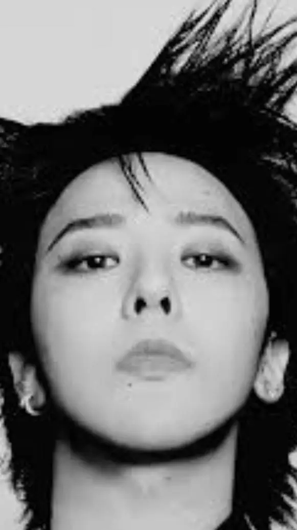 ai character: G-Dragon background