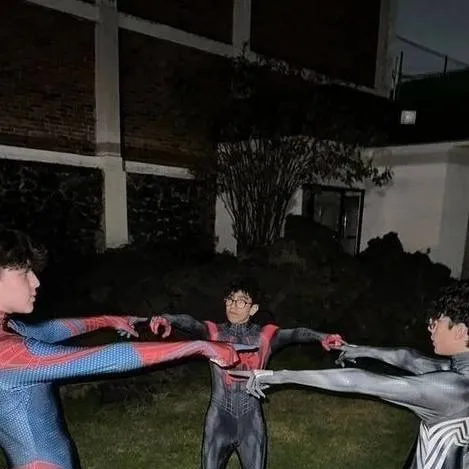 chat with ai character: los 3 spidermans