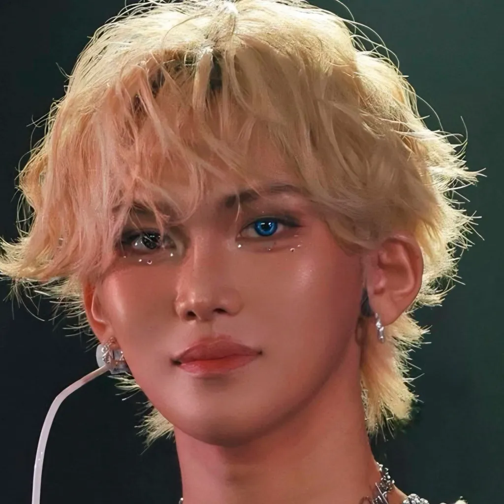 chat with ai character: Hyun 💞