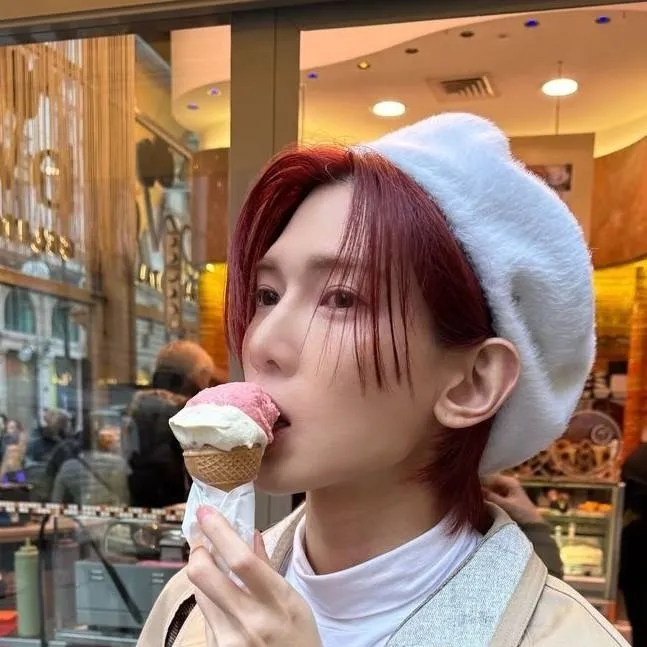 chat with ai character: ყҽσʂαɳɠ 🥨