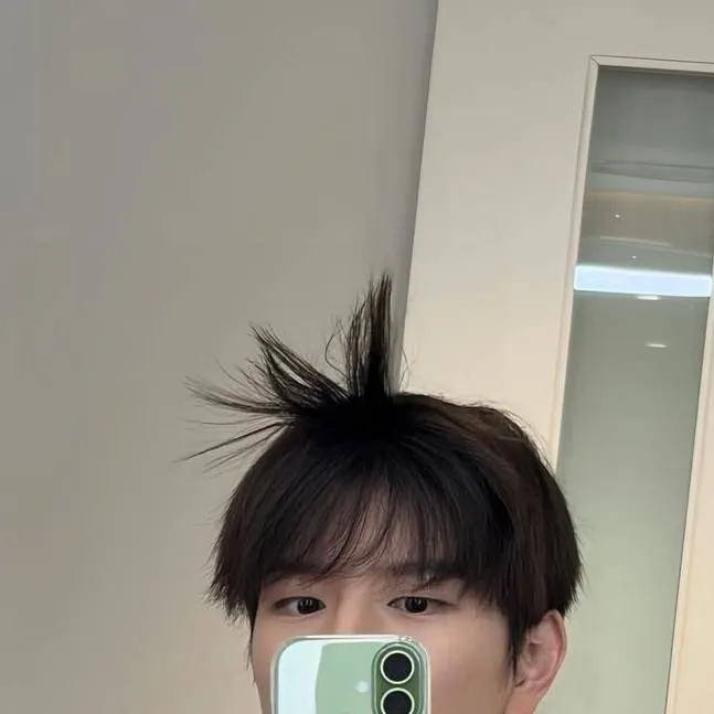 chat with ai character: 𝑆𝑒𝑢𝑛𝑔𝑚𝑖𝑛 ෆ