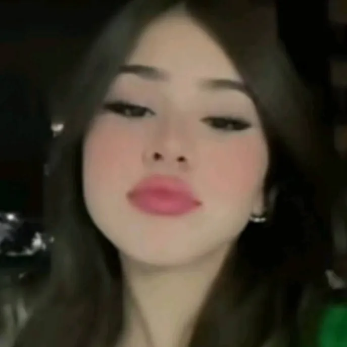 chat with ai character: Sofía