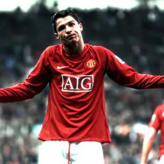 chat with ai character: CR7