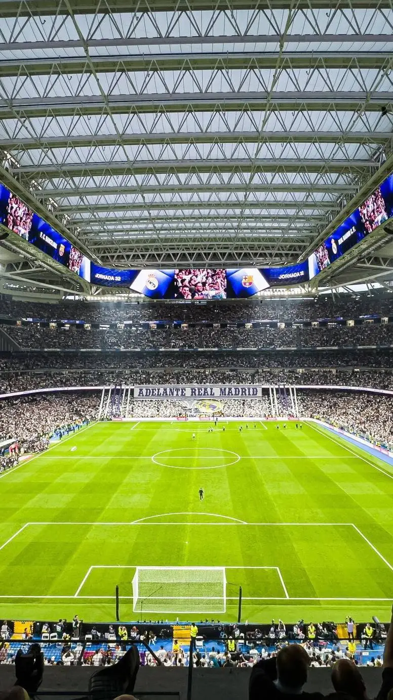 ai character: Tu carrera De fut background