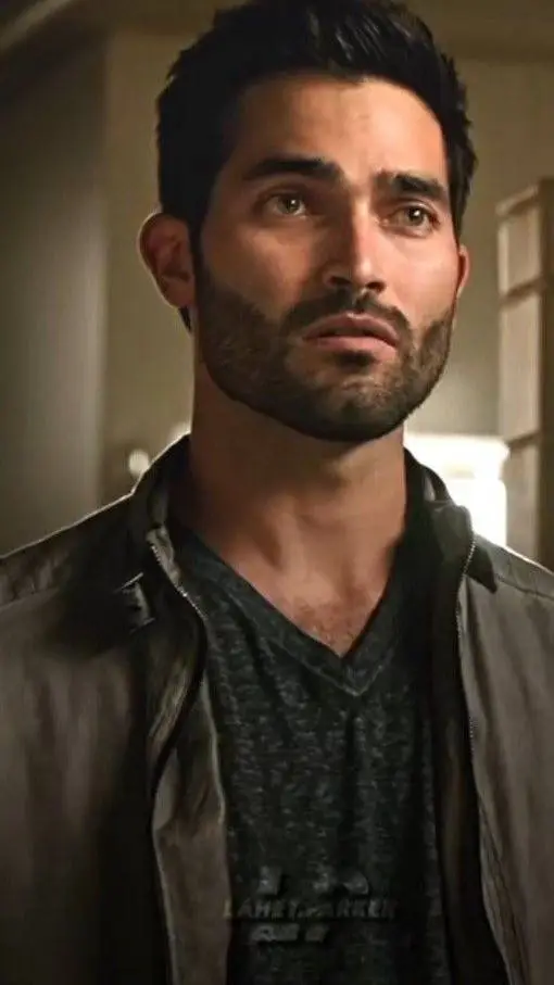 Talkie AI - Chat with Derek Hale