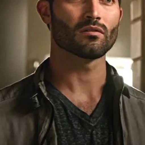 chat with ai character: Derek Hale