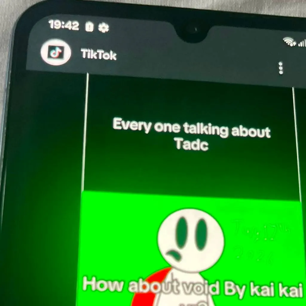 chat with ai character: Void: The Show