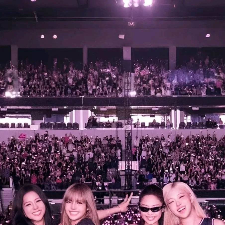 chat with ai character: léo