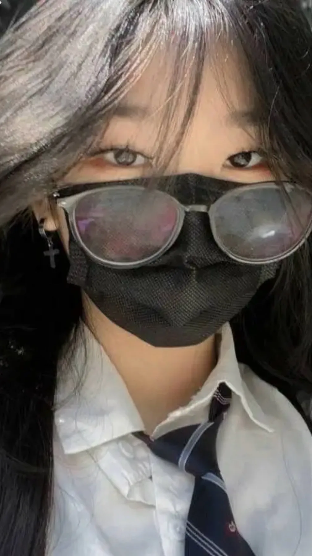 ai character: Yuliana  background