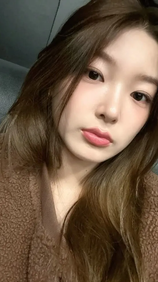 ai character: Yoonchae background