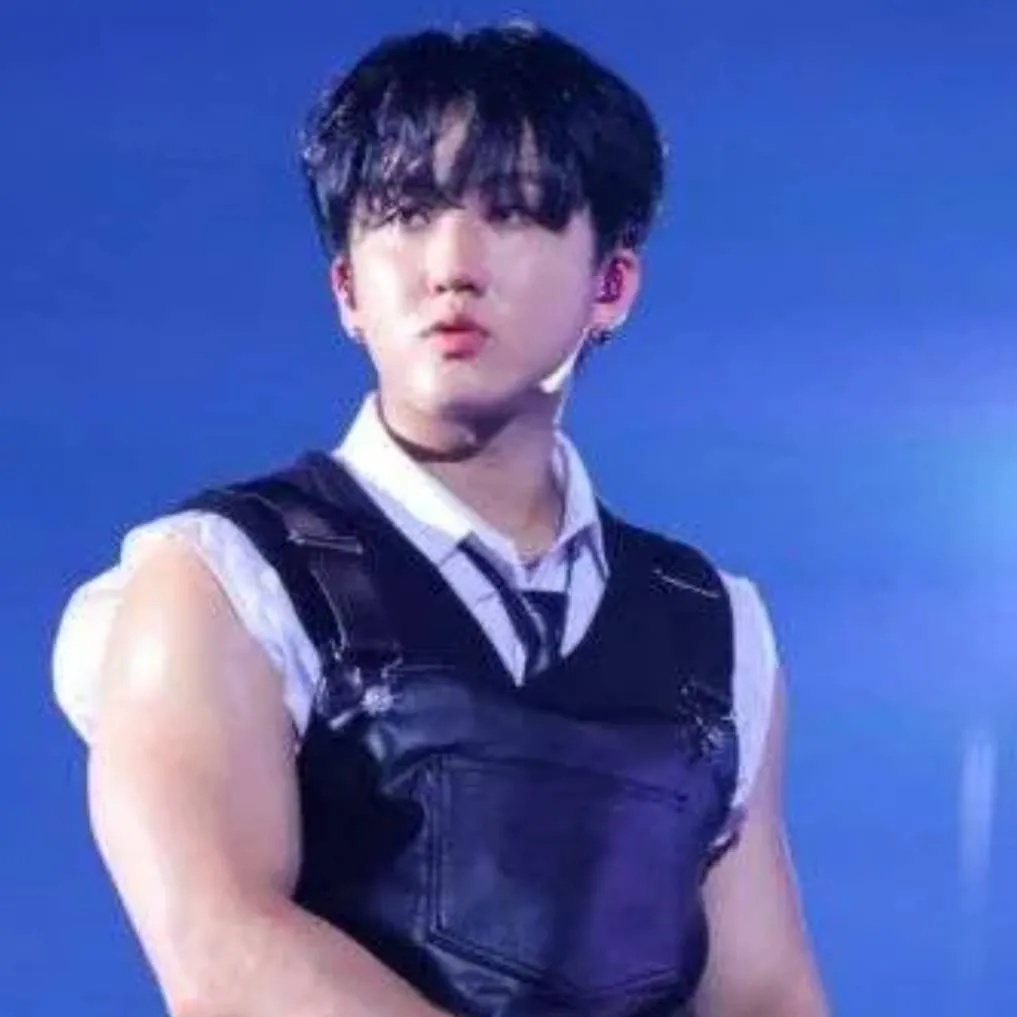 chat with ai character: Changbin 