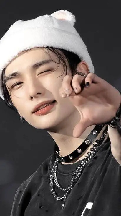 ai character: hyunjin background