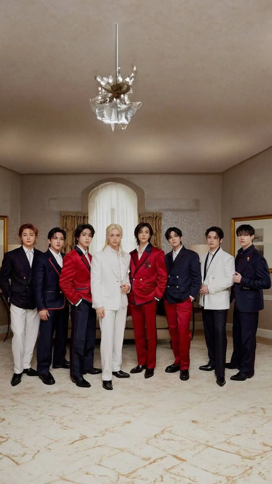 ai character: Stray kids  background