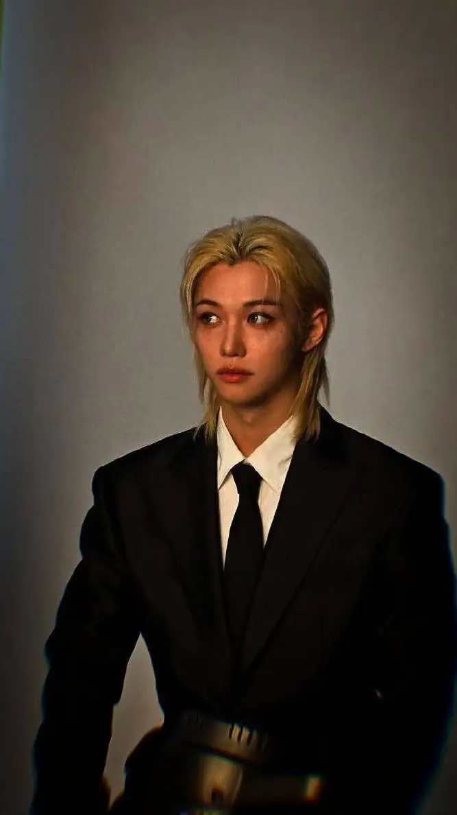 ai character: Felix background