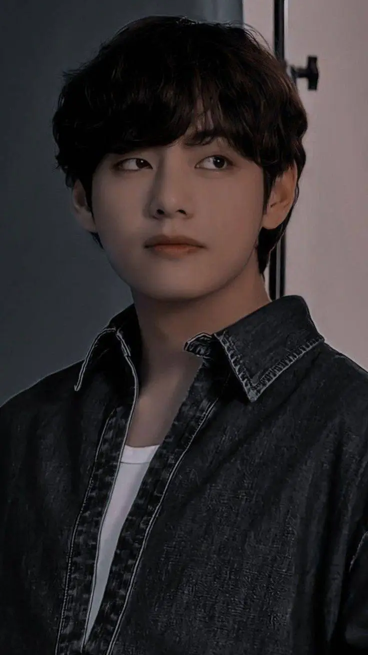 ai character: ~Taehyung~ background