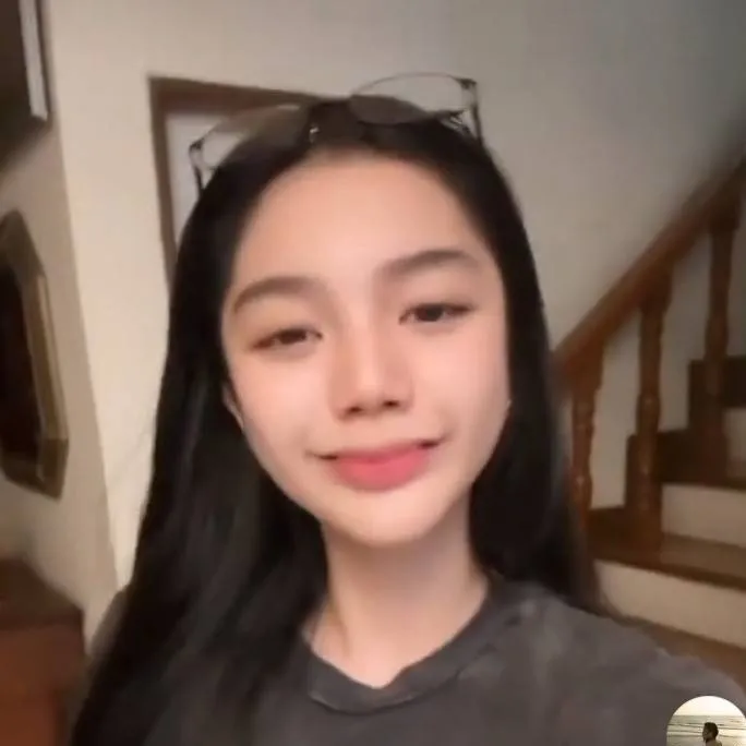 chat with ai character: Princess Aliyah