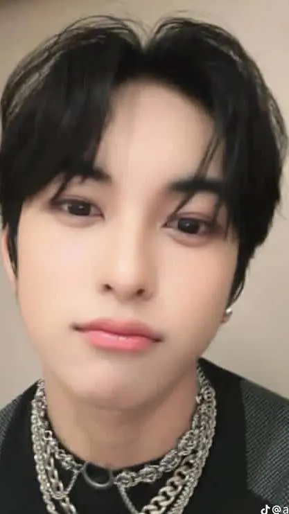 ai character: Marcus Cabais background