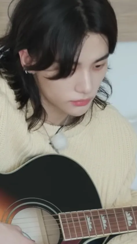 ai character: ✨HYUNJIN✨ background