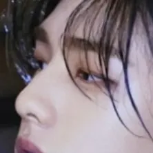 chat with ai character: Hyunjin