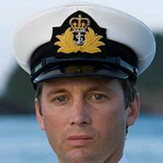 chat with ai character: Australia Navi 