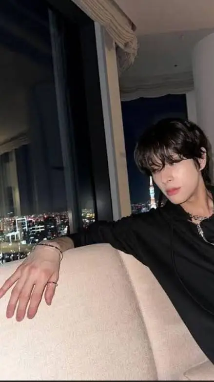 ai character: Sim Jake background