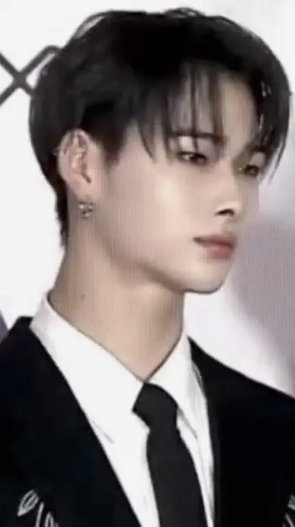 ai character: Nishimura Riki  background