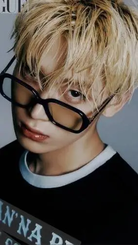 ai character: Kim Sunoo ˙⋆✮ background